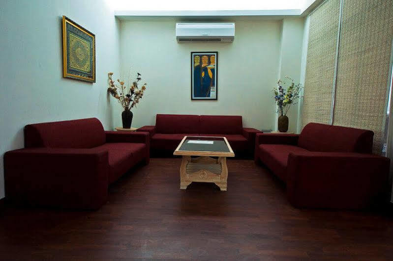 Colonel'S Retreat At The Airport Bed & Breakfast New Delhi Luaran gambar